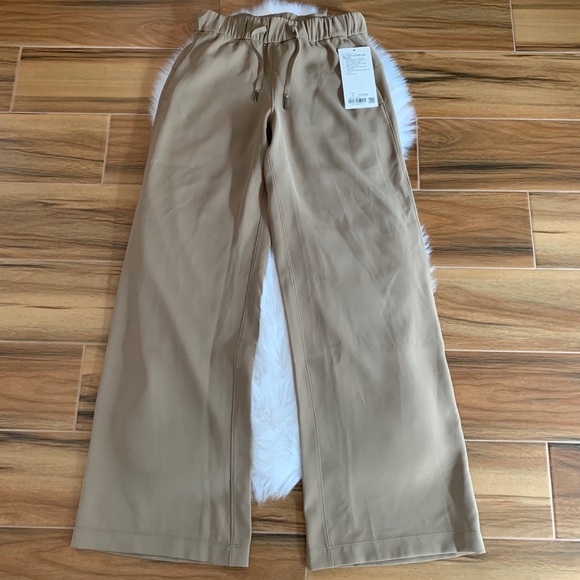 On the fly wide leg pant relaxed fit lululemon new - Picture 4 of 7